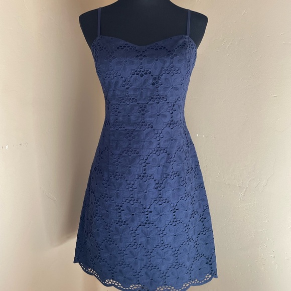Lilly Pulitzer Shelli Floral Eyelet Bow Cutout Dress Navy Size 10 - Picture 4 of 7